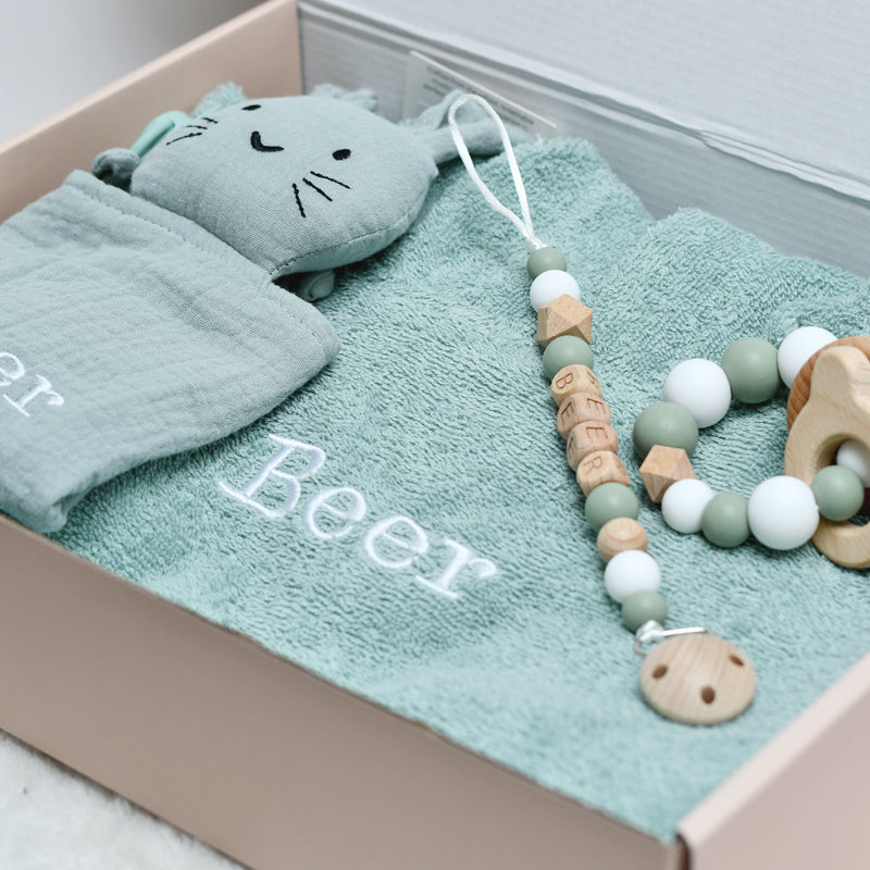 Pretletter large kraampakket met naam poncho konijn speenkoord bijting groen