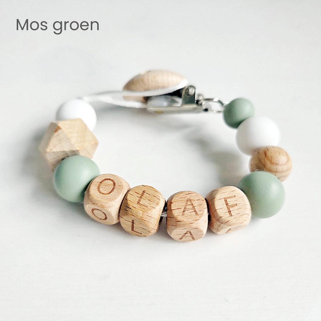 Pretletter speenkoord met naam mos groen hout