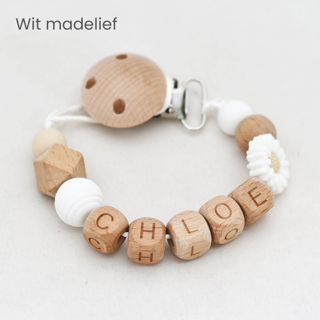 Pretletter speenkoord met naam wit madelief hout