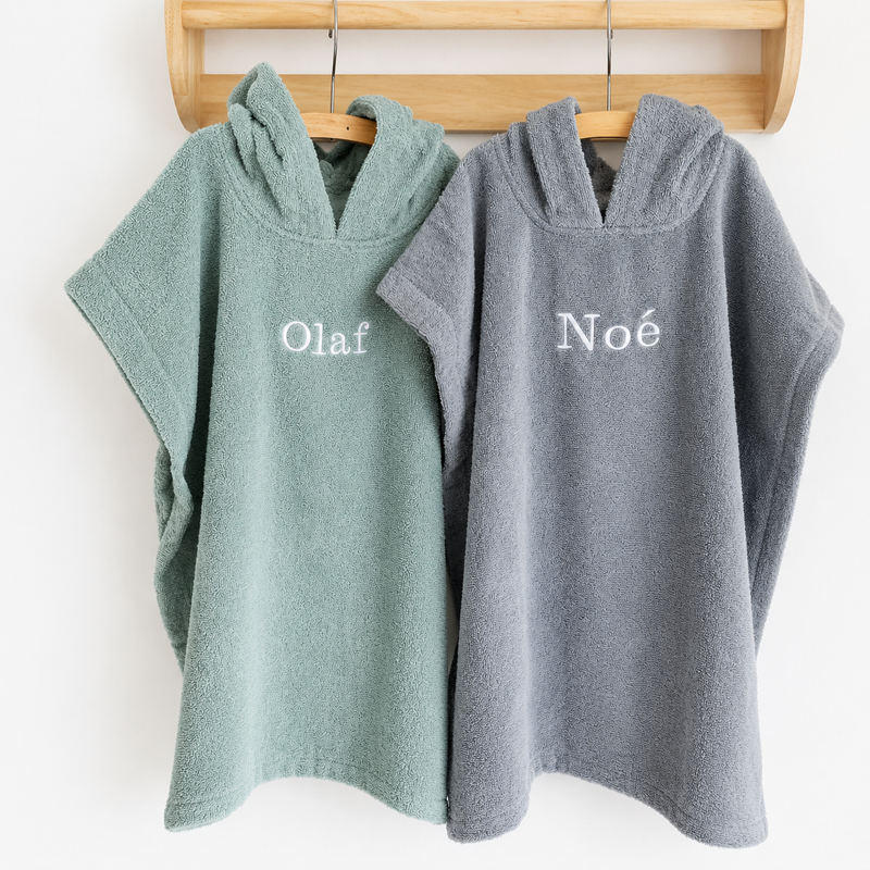Poncho met naam - groen