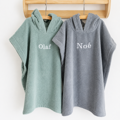 Poncho met naam - groen